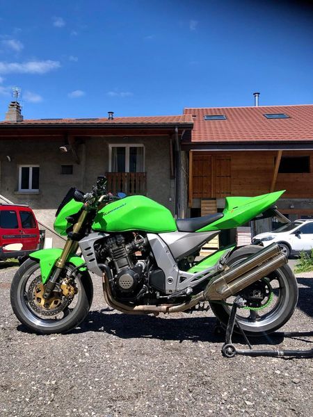 Z1000-KAWASAKI